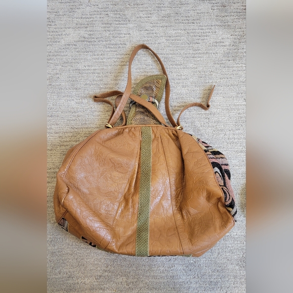 Handbag - Picture 5 of 9